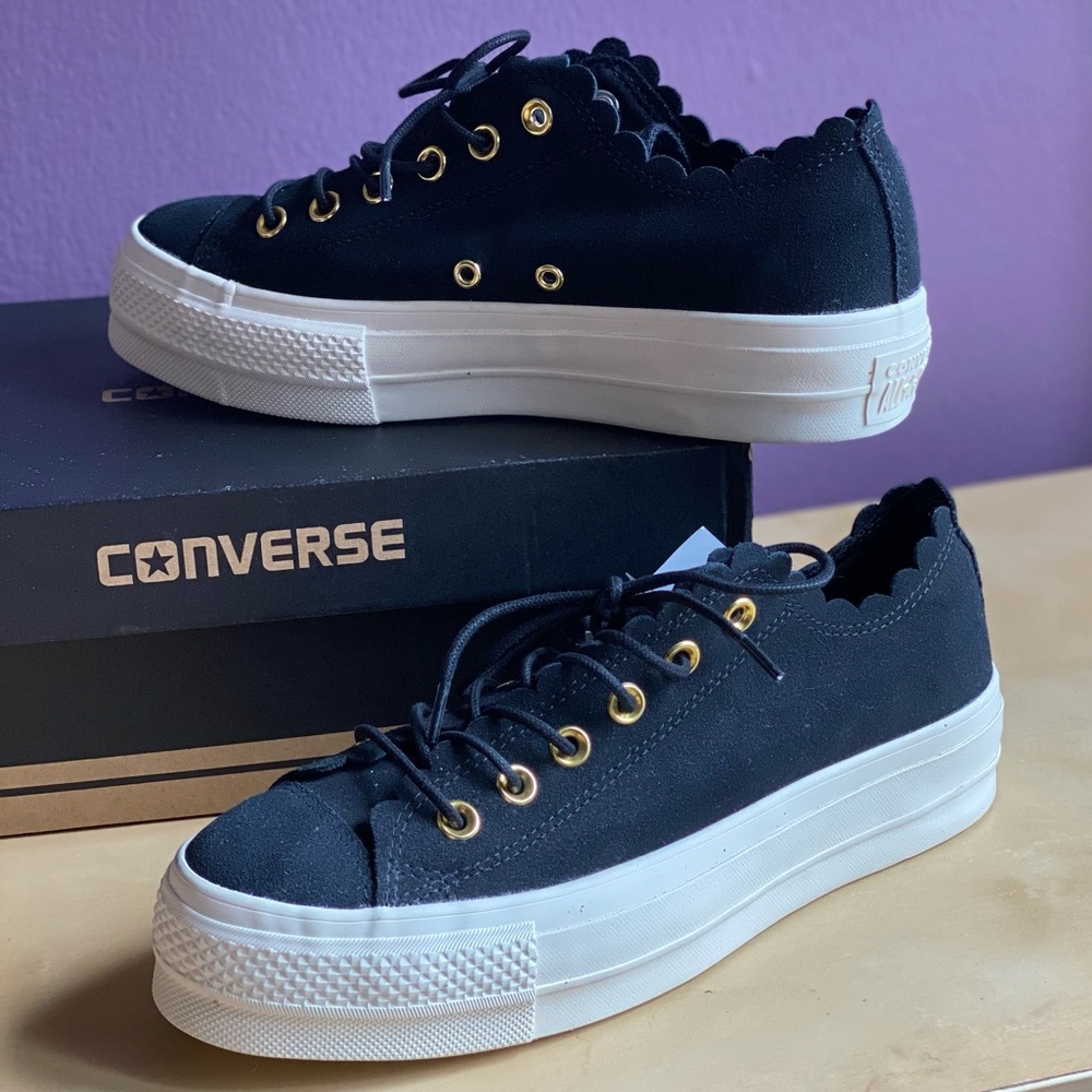 Converse //  Navy Suede Low Top Platforms Size 9